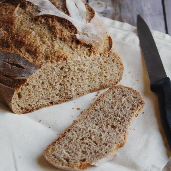 Pane con grano germogliato